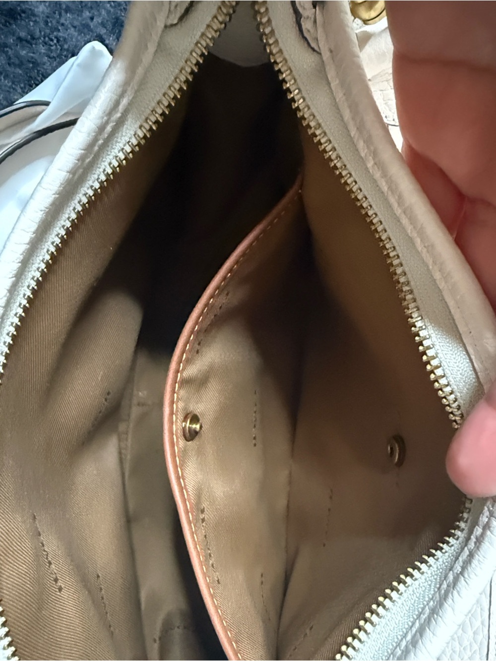 Coach Cary Pebbled Leather Shoulder Bag in Chalk - Picture 6 of 9